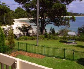 Driftwood Beach House Jervis Bay - eAccommodation